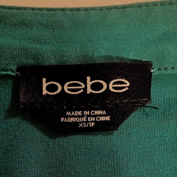 🌺BEBE Snap Front Blouse - Picture 4 of 4